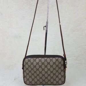 Vintage Gucci’s monogram crossbody